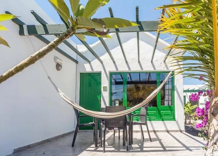 Bandama 14! 2 Bedroom Newly Renovated Bungalow, Los Pocillos, Puerto Del Carmen.